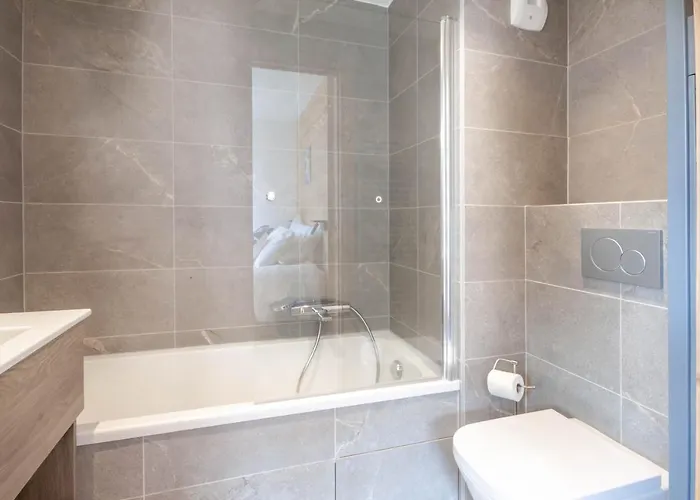 Echo Du Pleney B103 Apartment *